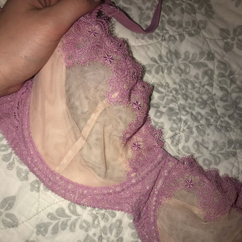 VICTORIA’S SECRET Nude Bralette with Pink Lace
